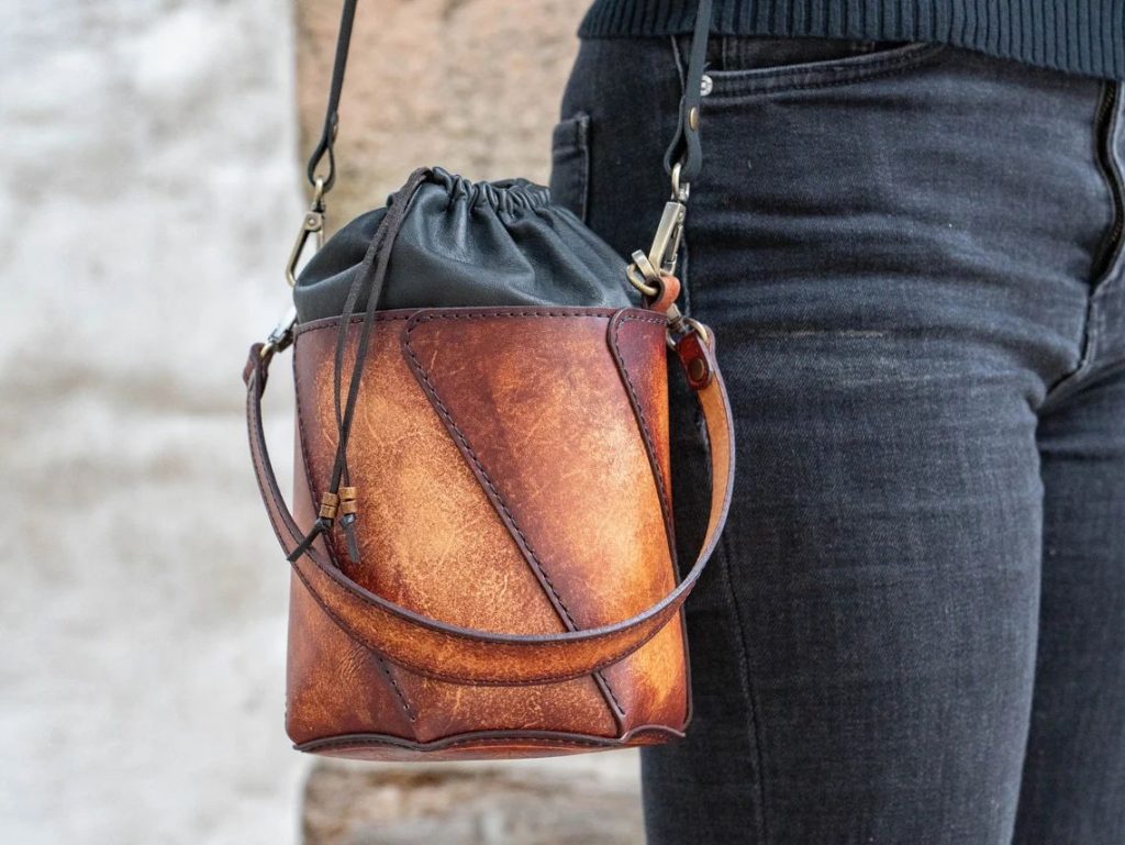 图片[1]-手工皮具图纸 抽绳水桶包el040-皮艺果手工皮具图纸