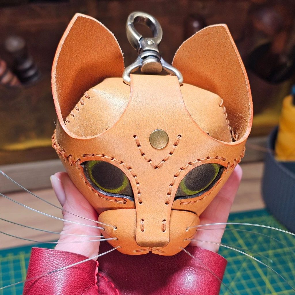 图片[1]-手工皮具图纸 猫头耳机包ts020-皮艺果手工皮具图纸