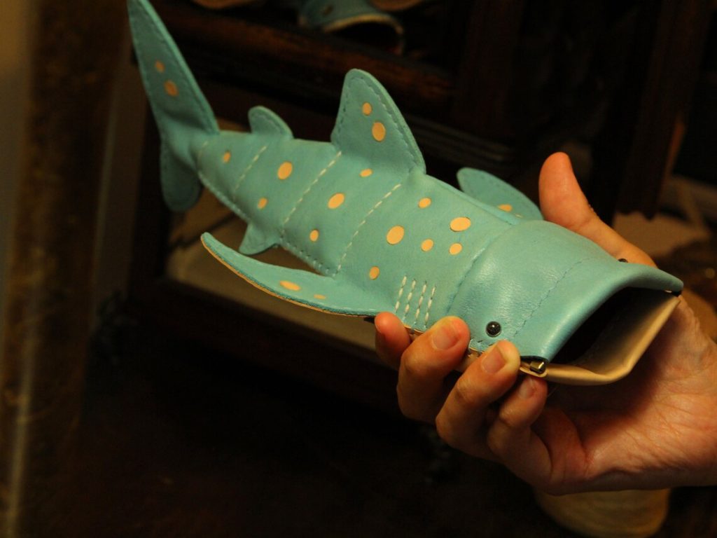 图片[2]-手工皮具图纸 鲨鱼手机包tp021-皮艺果手工皮具图纸