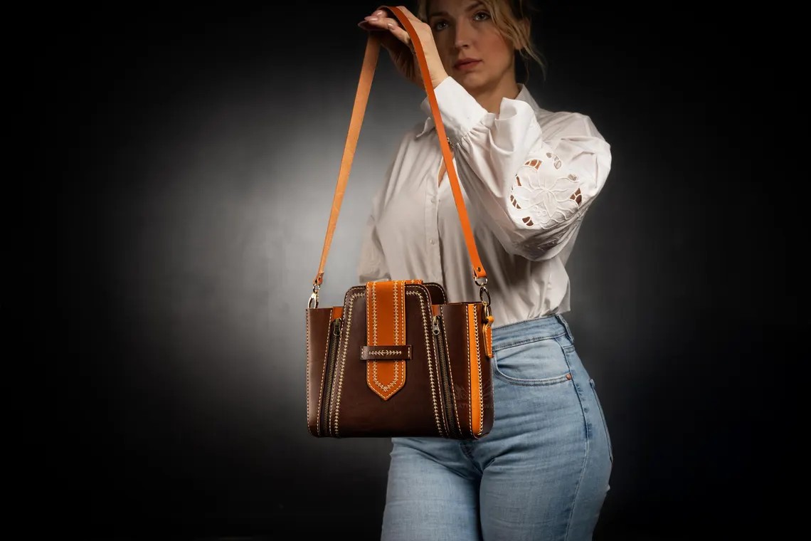 图片[2]-手工皮具图纸 斜挎女包ca235-皮艺果手工皮具图纸