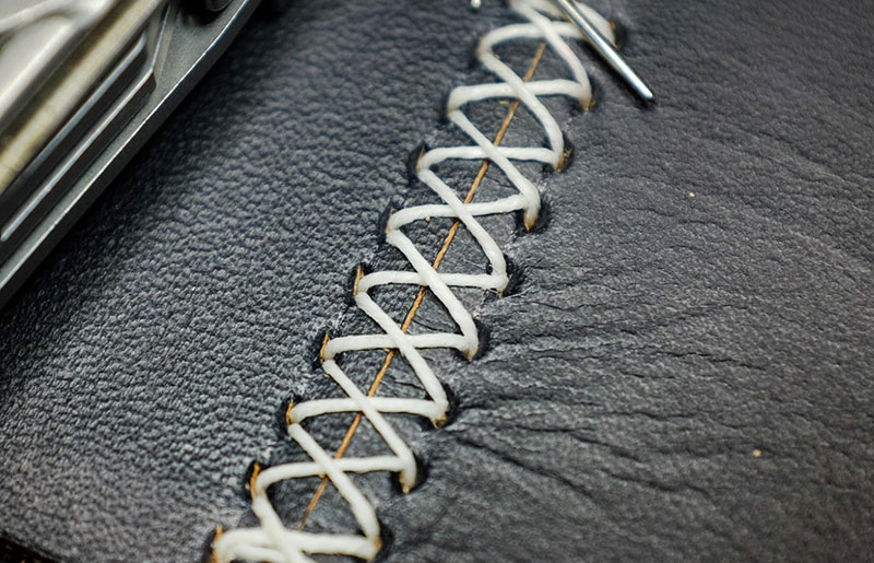 皮革十字缝线法 打造坚固的十字装饰缝线-皮艺果手工皮具图纸