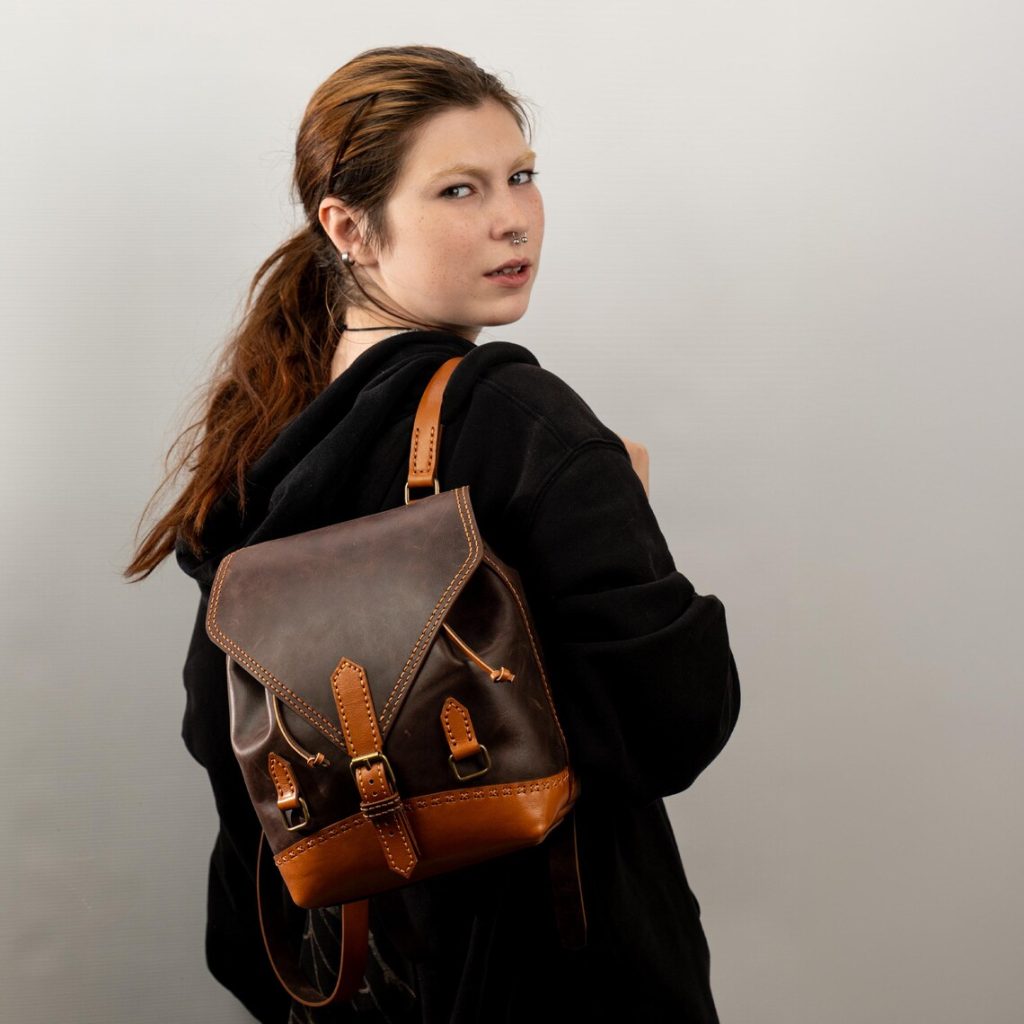 图片[2]-手工皮具图纸 斜挎背包vp228-皮艺果手工皮具图纸