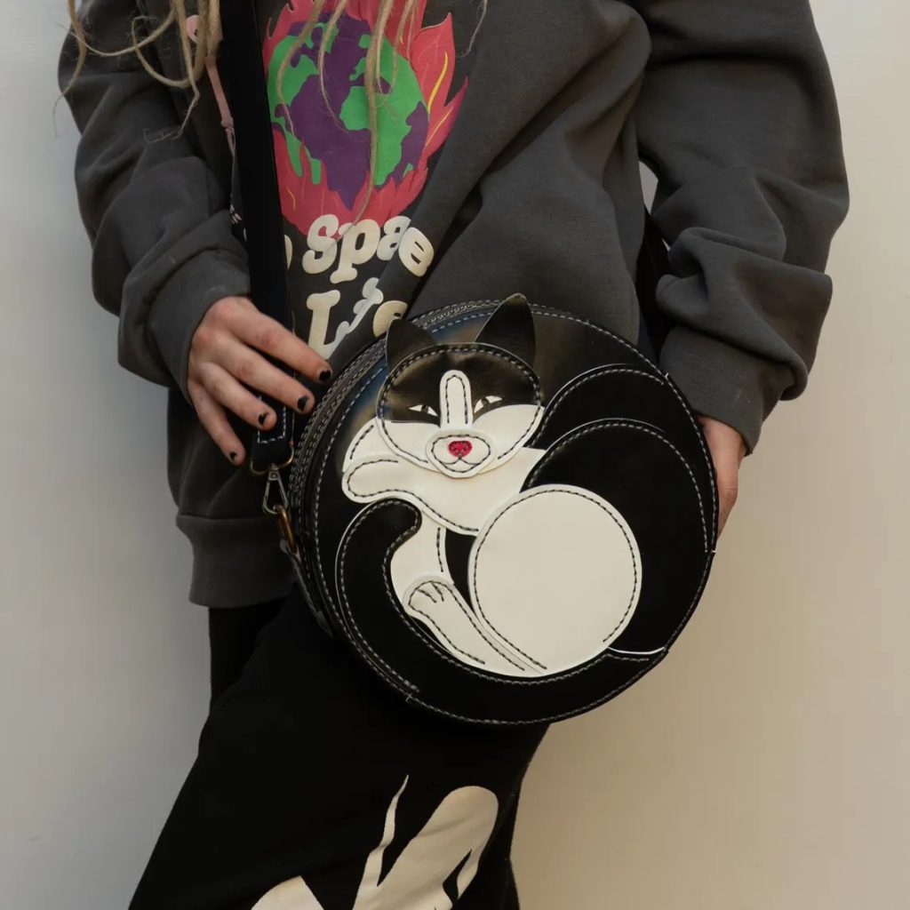 图片[1]-手工皮具图纸 斜挎邮差包vp213-皮艺果手工皮具图纸