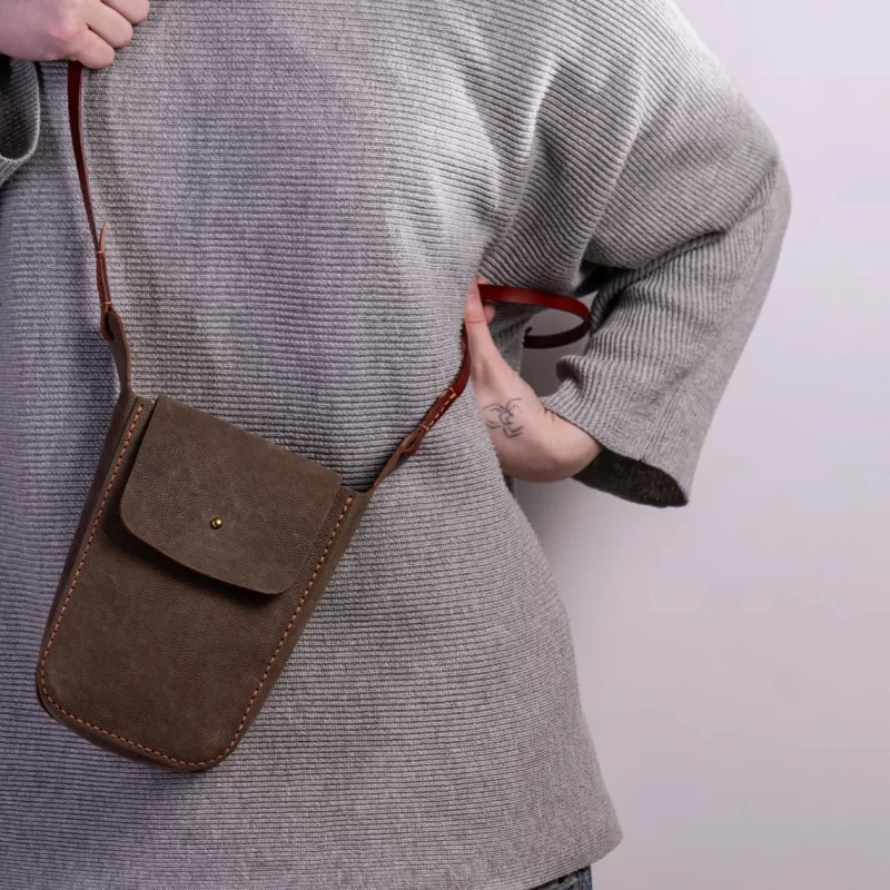 斜挎手机包vp244-皮艺果手工皮具图纸